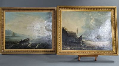 une paire de peintures à l'huile représentant des bateaux sur l'eau et un bateau au loin