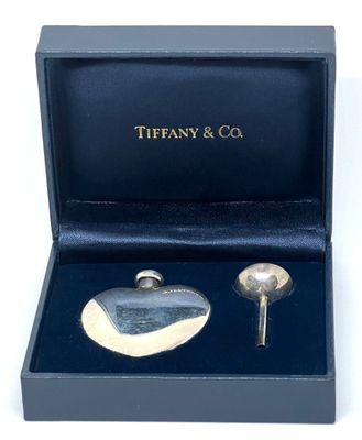 TIFFANY & CO - Flacon de parfum de la Maison Tiffany & Co réalisé en a - Photo 1