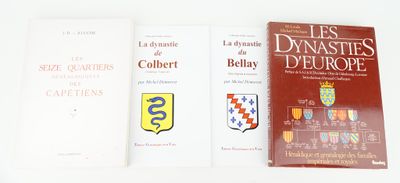 trois livres sont posés les uns à côté des autres sur une surface blanche