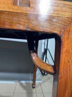 Table rectangulaire en bois exotique (photo 2)