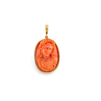 Xixeme Siecle Pendentif CamÉE Corail