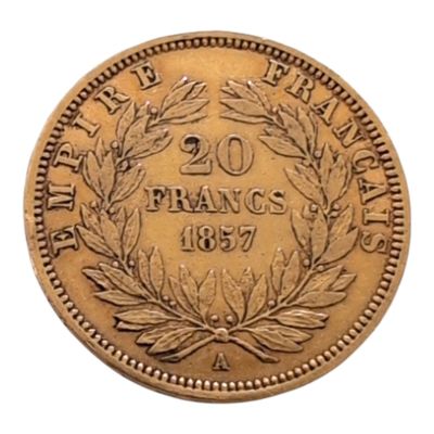 un gros plan d'une pièce de monnaie ornée d'une couronne