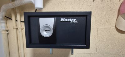 Coffre fort mural, MASTER LOCH - Photo 1