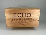 l'image d'une boîte en bois sur laquelle figure un logo