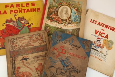 Réunion d'OUVRAGES pour enfant, comprenant notamment :