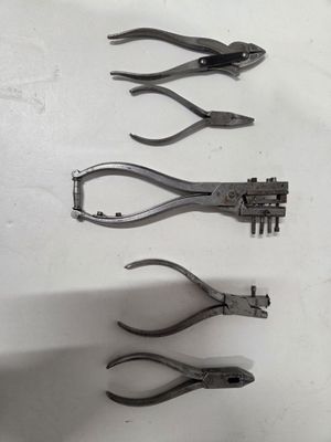 Six pinces. Expert : Anthony TURNER