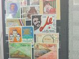 une photo d'une photo d'un livre avec des timbres