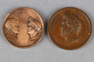 LOUIS PHILIPPE Deux médailles en bronze :