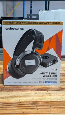 Casque de jeu sans fil SteelSeries Arctis Pro à vendre à Los Angeles, Californie