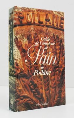 un livre sur lequel figure l'image d'un tas de feuilles brunes