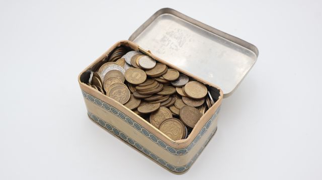 Lot de pièces de monnaies démonétisées.