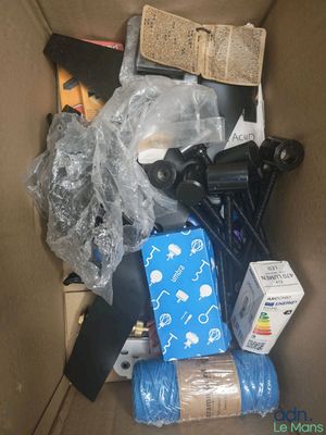 a box full of assorted items that are in it