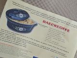 a sign on the back seat of a car that says backkeeeffe