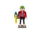 une figurine représentant un homme avec un skateboard et un perroquet