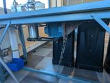 a machine that is sitting on a table in a room