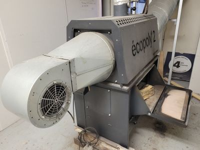 une image d'une machine en train de faire du pain