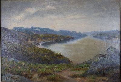 une peinture à l'huile représentant une vue sur un lac et des montagnes