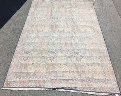 INDO-PERSAN Grand tapis en laine à décor en bleu et rose à d…