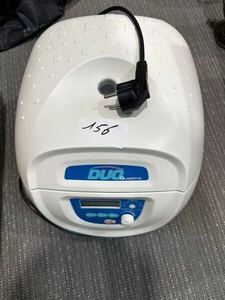 Une centrifugeuse médical DUO QUATTRO