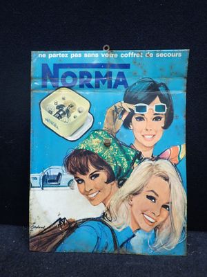 une photo d'un livre sur lequel figurent deux femmes