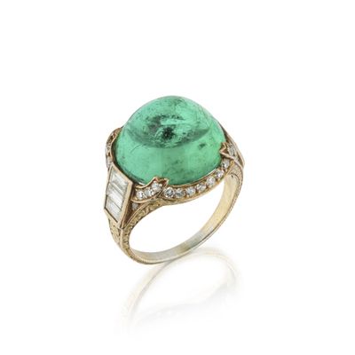 une bague en émeraude et diamant, par van cleef