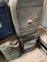 Stock de produits de maintenance, lubrifiants et graisses in… (photo 3)