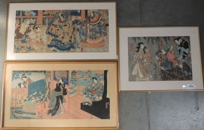 trois tableaux encadrés représentant des femmes asiatiques, accrochés au mur d'une pièce