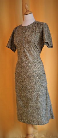 CACHAREL – Robe courte d’été fleuri. Taille : 40 