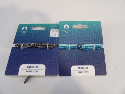 PARIS 2024 (JO), 2 bracelets en tissu et perles.