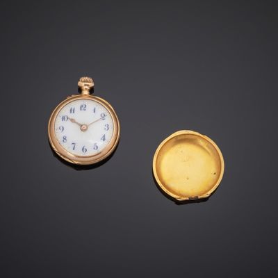 une image représentant une montre de poche en or et une petite montre de poche en or