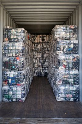 Conteneur de 40 pieds à vider sur Celles sur Belle, Fripes a…