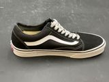 vans old skooler black and white sneakers