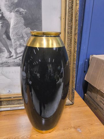 BERNARDAUD Limoges - Grand vase en porcelaine de forme obus bleu ...