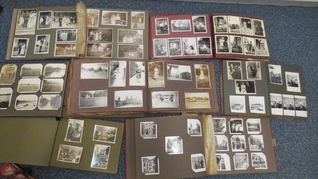 Lot de 12 albums incomplets de photos anciennes : mariage, commun...