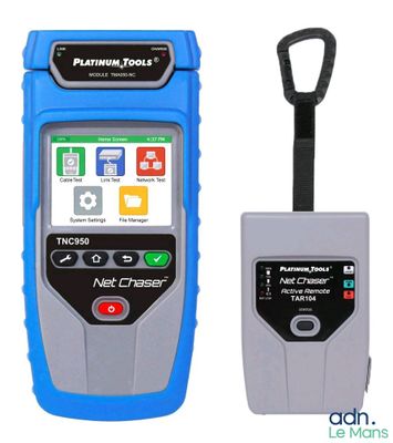 un gros plan d'un téléphone portable équipé d'une télécommande