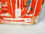 une image représentant un tableau recouvert de peinture rouge et blanche