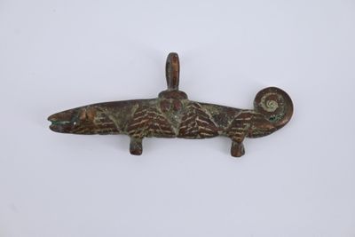 Burkina Faso. Pendentif – Gan – Serpent à pattes et queue en…