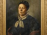 un tableau représentant une femme en robe noire avec un foulard blanc