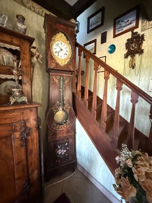 Pendule comtoise à gaine peinte