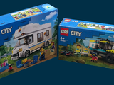 deux boîtes de sets Lego City sur fond bleu
