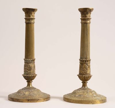 paire de chandeliers anciens en laiton