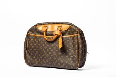 LOUIS VUITTON Modèle « Alizé ». Sac de voyage en toile Monog… - Photo 1