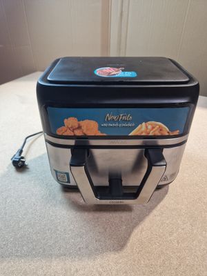 une photo d'une boîte à repas posée sur une table