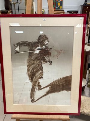 tableau représentant une femme tenant une épée, encadré et posé sur un chevalet