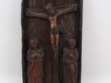 une image représentant un crucifix en bois avec Jésus sur la croix