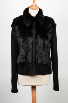 JULIE GUERLANDE Veste à col et devant en angora noir, manche…