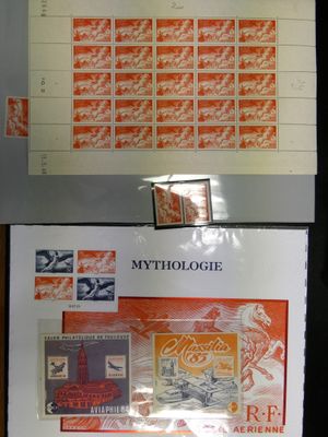 deux timbres différents sur la même feuille de papier sur la même feuille de papier