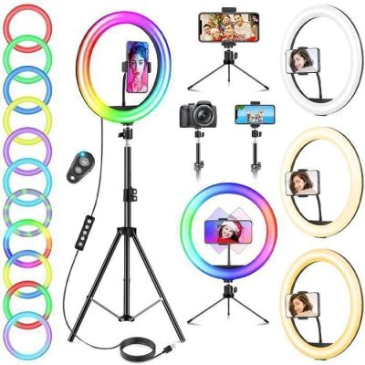 une photo d'un ensemble d'anneaux lumineux pour selfies, avec trépied et support pour téléphone