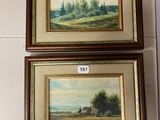 deux tableaux encadrés représentant une scène de vie à la ferme avec une grange au loin
