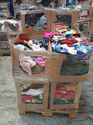 Lot DE Solderie Dont Vetements + Sous Vetements + Maillots D…